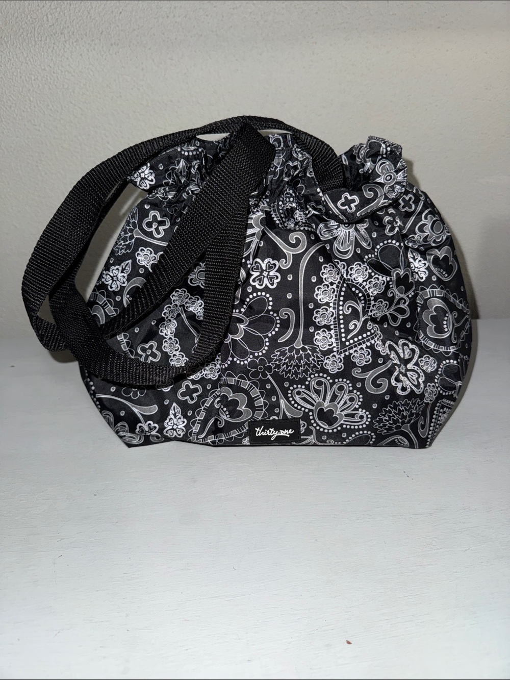Thirty-One Black Paisley Drawstring Thermal Lunch Bag